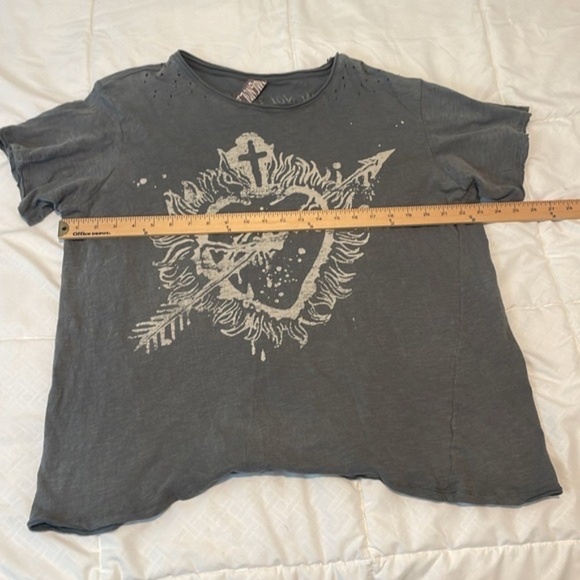 Magnolia Pearl Sovereign Heart T-shirt - Picture 6 of 9